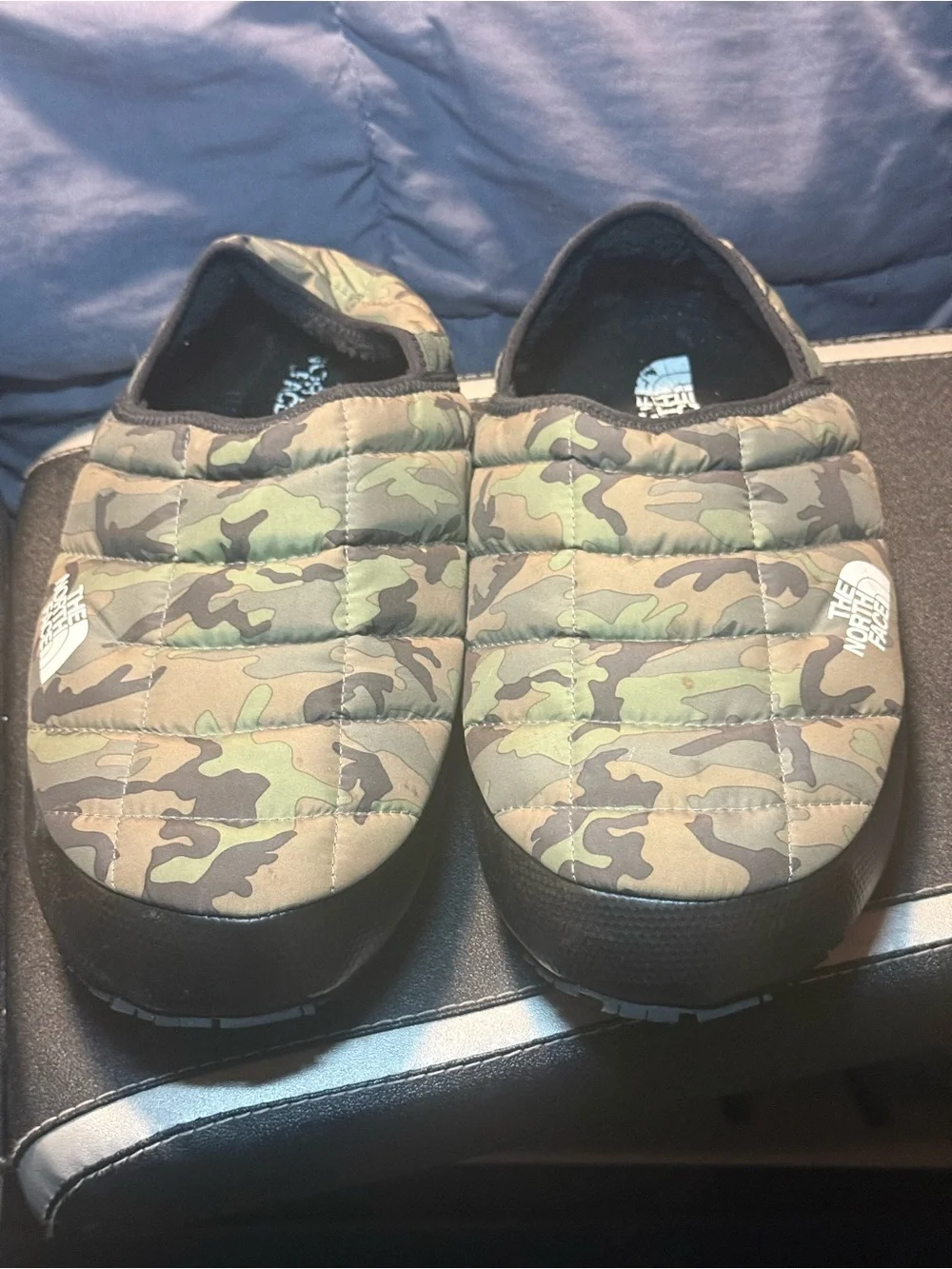 The North Face Quilted Camo Slip-On Clogs in Green and Black size 12 $34